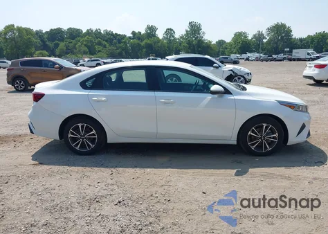 2024 Kia Forte Lxs из США, поврежденный, VIN 3KPF24AD6RE829124